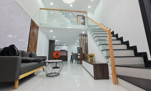 BÁN NHÀ PHÚ NHUẬN HXH 60M2 NGANG 4.5 M 3 TẨNG ĐẸP LUNG LINH THÍCH QUẢNG ĐỨC CHỈ 6.4 TỶ.