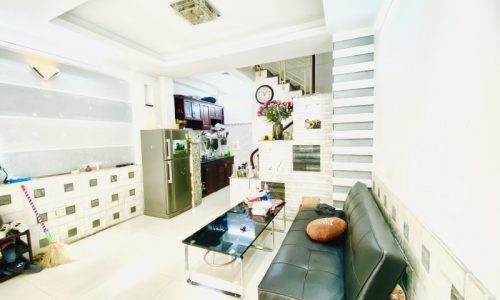 BÁN NHÀ PHÚ NHUẬN HXH  NỞ HẬU 4M 5 TẦNG BTCT ĐẸP LUNG LINH HOÀNG HOA THÁM  4.3 TỶ