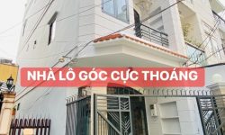 BÁN NHÀ PHÚ NHUẬN HXH 4 TẦNG ĐẸP LUNG LINH KHU VIP PHAN XÍCH LONG 4.6 TỶ.Mô tả:+ Diện tích: 35m2, ngang 3m dài 12m.+ Kết cấu: 1 trệt 2 lầu, sân thượng trước và sau, gồm 5 phòng ngủ, 3 toilet, 1 phòng thờ, phòng khách, phòng bếp.Mô tả:+ Vị trí: Cực đẹp, nhà ngay trung tâm phố ẩm thực. Gần Bệnh viện Hoàn Mỹ, đi bộ vài phút ra Siêu Thị Coopmart gần ngã tư Phan Đăng Lưu, Khu kinh doanh sầm uất và tập trung nhiều quán cà phê đẹp nhộn nhịp, cùng các công ty Văn Phòng,+ Lưu thông đi lại các Quận trung tâm rất thuận tiện. tiếp giáp Quận 1+ Khu an ninh tốt, dân trí cao yên tĩnh sạch sẽ.+ Nhà xây mới chắc chắn, BTCT ban công thoáng mát + Pháp lý: Sổ hồng hoàn công đầy đủGiá 4.6 tỷ. TL chủ nhà thiện chí gấp bán.Liên hệ: Mr Khoa 0582063101 Tư vấn xem nhà miễn phí