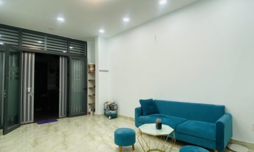 BÁN NHÀ PHÚ NHUẬN HXH  40M2 NGANG 4M 4 TẦNG 3 PHÒNG NGỦ HUỲNH VĂN BÁNH GẤP BÁN 5.9 TỶ.