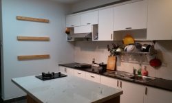 BÁN NHÀ PHÚ NHUẬN HXH 4 TẦNG ĐẸP LUNG LINH KHU VIP PHAN XÍCH LONG 4.6 TỶ.Mô tả:+ Diện tích: 35m2, ngang 3m dài 12m.+ Kết cấu: 1 trệt 2 lầu, sân thượng trước và sau, gồm 5 phòng ngủ, 3 toilet, 1 phòng thờ, phòng khách, phòng bếp.Mô tả:+ Vị trí: Cực đẹp, nhà ngay trung tâm phố ẩm thực. Gần Bệnh viện Hoàn Mỹ, đi bộ vài phút ra Siêu Thị Coopmart gần ngã tư Phan Đăng Lưu, Khu kinh doanh sầm uất và tập trung nhiều quán cà phê đẹp nhộn nhịp, cùng các công ty Văn Phòng,+ Lưu thông đi lại các Quận trung tâm rất thuận tiện. tiếp giáp Quận 1+ Khu an ninh tốt, dân trí cao yên tĩnh sạch sẽ.+ Nhà xây mới chắc chắn, BTCT ban công thoáng mát + Pháp lý: Sổ hồng hoàn công đầy đủGiá 4.6 tỷ. TL chủ nhà thiện chí gấp bán.Liên hệ: Mr Khoa 0582063101 Tư vấn xem nhà miễn phí