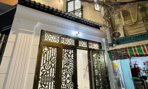 BÁN NHÀ PHÚ NHUẬN HXH  4 TẦNG KINH DOANH ĐỈNH NGANG 4M TRUNG TÂM PHÚ NHUẬN PHAN ĐÌNH PHÙNG 5.5 TỶ.