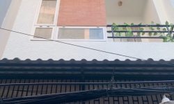BÁN NHÀ MẶT TIỀN 70M2 5 TẦNG NGANG 4M VỈA HÈ KINH DOANH ĐỈNH NGUYỄN TRỌNG TUYỂN 18.5 TỶ.Mô tả:+ Diện tích: 70m2, ngang 4m dài 17m.+ Kết cấu 5 tầng sân thượng. 5PN, phòng thờ, Sân thượng thoáng mát.Mô tả:+ Mặt tiền VIP Tân Bình, kinh doanh đa ngành nghề.+ Vị trí cực đẹp, 2 vỉa hè rộng. Ngay vòng xoay Lê Văn Sỹ, Giáp Phú Nhuận, Quận 3. Khu vực hiếm nhà bán.+ Tiện ích xung quanh đầy đủ: gần bệnh viện, trường học, gần chợ, khu mua sắm, siêu thị….+ Nhà hiện cho thuê 30 triệu/thángGiá 18.5 tỷ. TL chủ nhà thiện chí gấp bán.Liên hệ: Mr Khoa 0582063101 Tư vấn xem nhà miễn phí