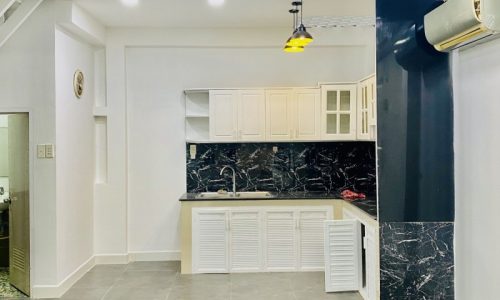 BÁN NHÀ BÌNH THẠNH HXH 50M2 NỞ HẬU 6M 2 TẦNG 3 MẶT HẺM NHÀ MỚI ĐẸP NƠ TRANG LONG 5.3 TỶ.