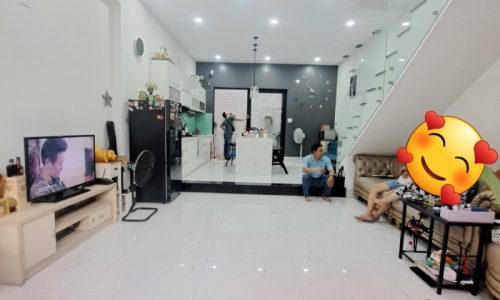 BÁN NHÀ TÂN BÌNH HXH OTO VÀO NHÀ 60M2 NGANG 5.3M 3 TẦNG 4 PHÒNG NGỦ SÁT MẶT TIỀN BÀNH VĂN TRÂN 9 TỶ.