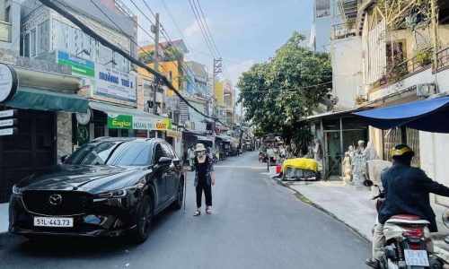 BÁN NHÀ PHÚ NHUẬN OTO VÀO NHÀ 70M2 3 TẦNG SỔ VUÔNG 4 PN GẤP BÁN ĐỖ TẤN PHONG 8.5 TỶ.