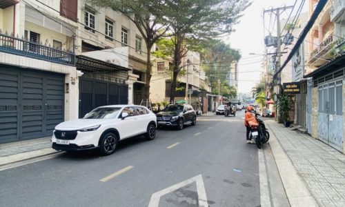 BÁN NHÀ BIỆT THỰ VIP MẶT TIỀN 180M2 NGANG 18M 2 TẦNG SỔ VUÔNG ĐẲNG CẤP HIẾM LAM SƠN GẤP BÁN 40 TỶ.