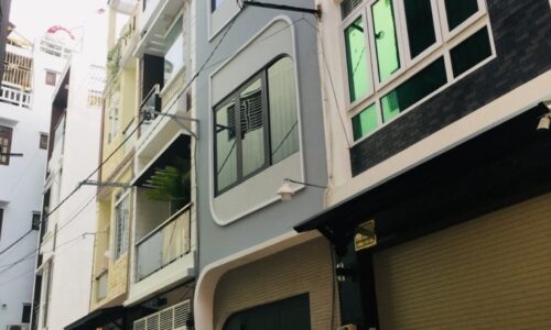 BÁN NHÀ QUẬN 10 OTO VÀO NHÀ 60M2 4 TẦNG NỞ HẬU 4M 6 PN CHDV BA THÁNG 2 11 TỶ.