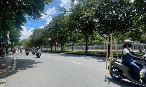 BÁN NHÀ PHÚ NHUẬN HXH 70M2 5 TẦNG NGANG 8M 10 PN SÁT MT PHAN ĐÌNH PHÙNG GẤP BÁN  11.5 TỶ.