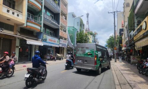 BÁN NHÀ QUẬN 3 OTO VÀO NHÀ 50M2 2 TẦNG NGANG GẦN 4M HẺM KD CMT8 7.4 TỶ.