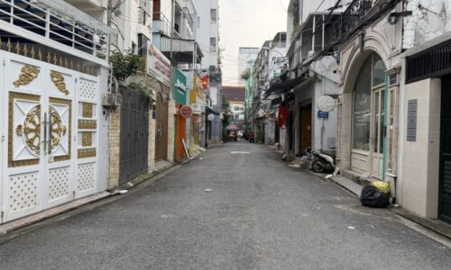 BÁN NHÀ PHÚ NHUẬN HXH 39M2 2 TẦNG NGANG 8M 3 PN SÁT MT DUY TÂN 5.45 TỶ.