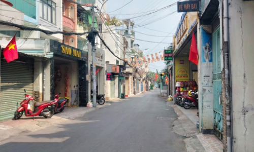 BÁN NHÀ MẶT TIỀN 50M2 2 TẦNG NGANG 4.1M KD ĐỈNH ĐÔNG HỒ 7.7 TỶ.