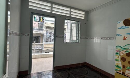 BÁN NHÀ TÂN BÌNH HXH 30M2 3 TẦNG 4 PN HẺM KD CMT8 4.65 TỶ.